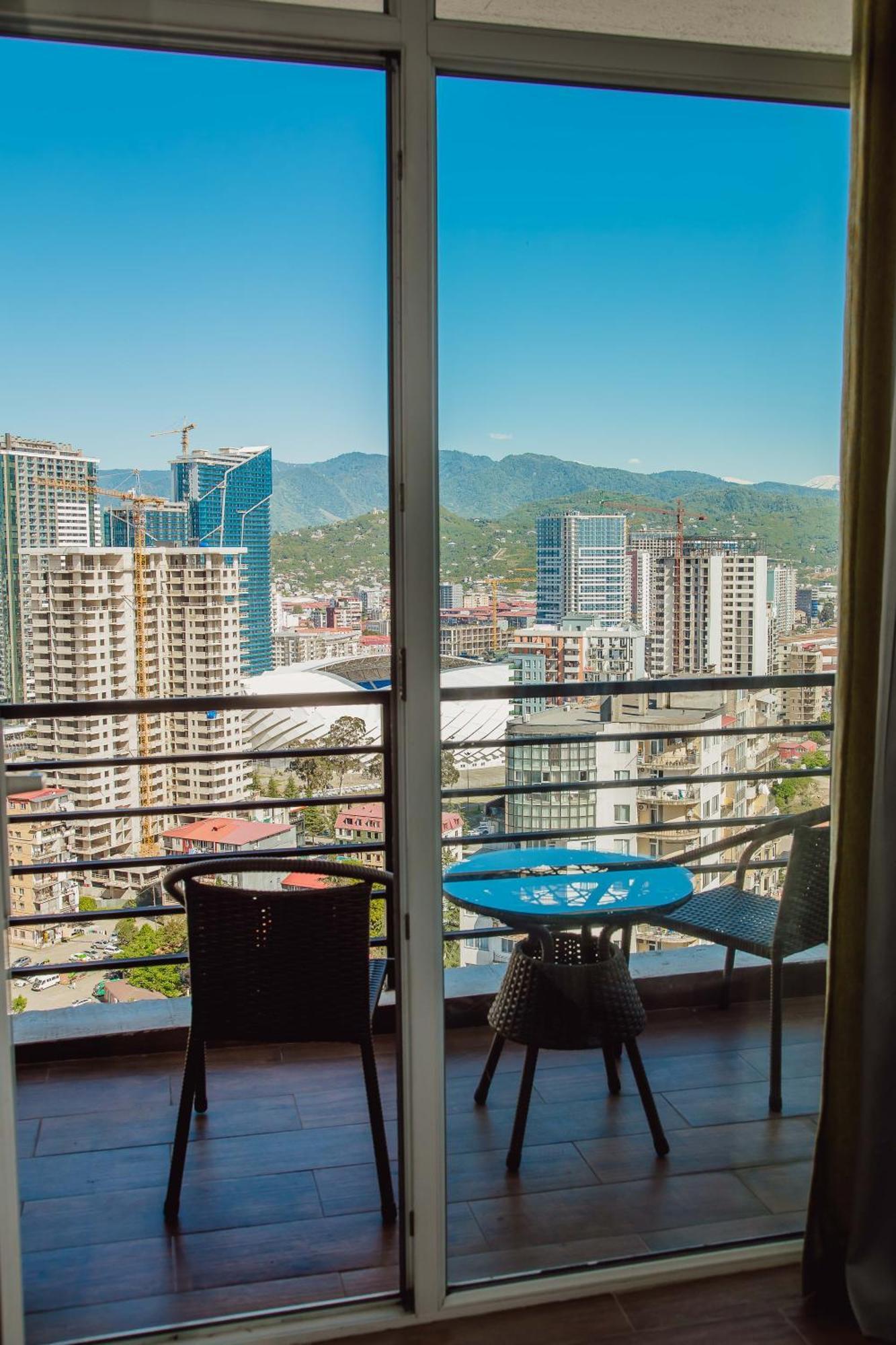 Happy Apartments باتومي المظهر الخارجي الصورة