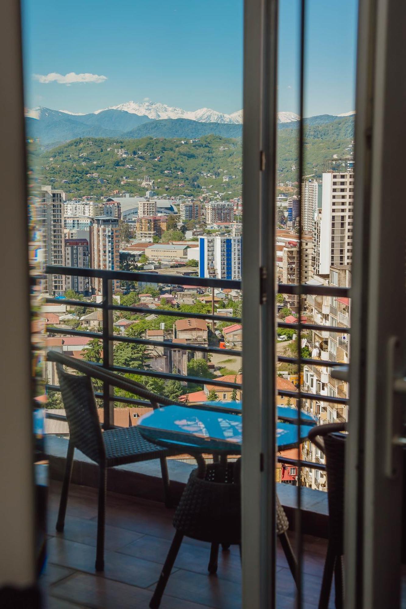 Happy Apartments باتومي المظهر الخارجي الصورة